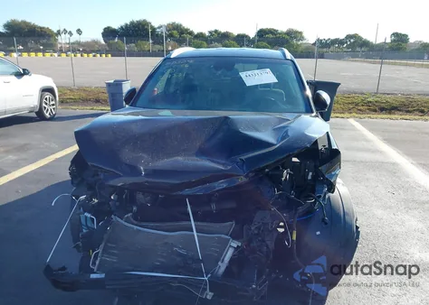 2021 Hyundai Tucson Value z USA, uszkodzony, nr VIN KM8J33A49MU302976